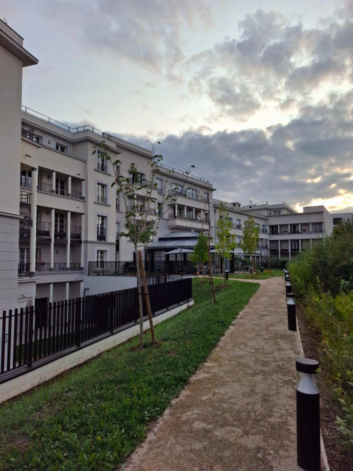 Villa Medicis Versailles Saint-Cyr-lʼÉcole Exterior foto